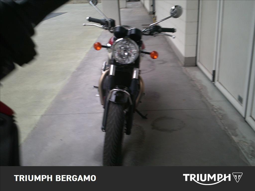 TRIUMPH Bonneville 900 T100 